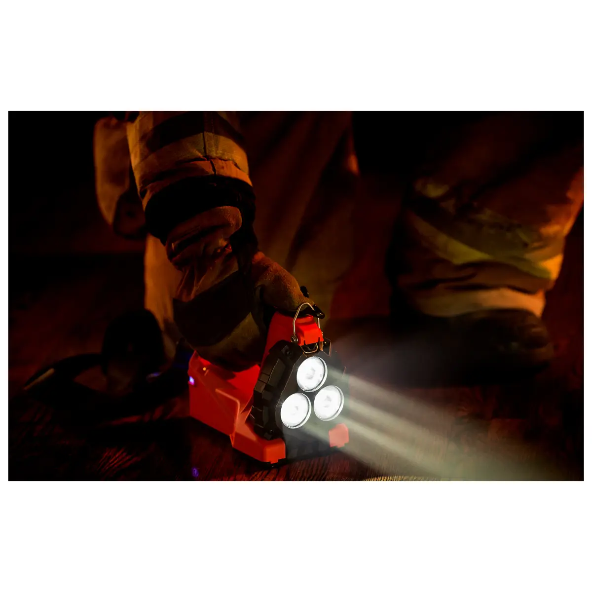 Vulcan® 180 LED Lantern - Vehicle Mount System - 12V DC direct wire ...